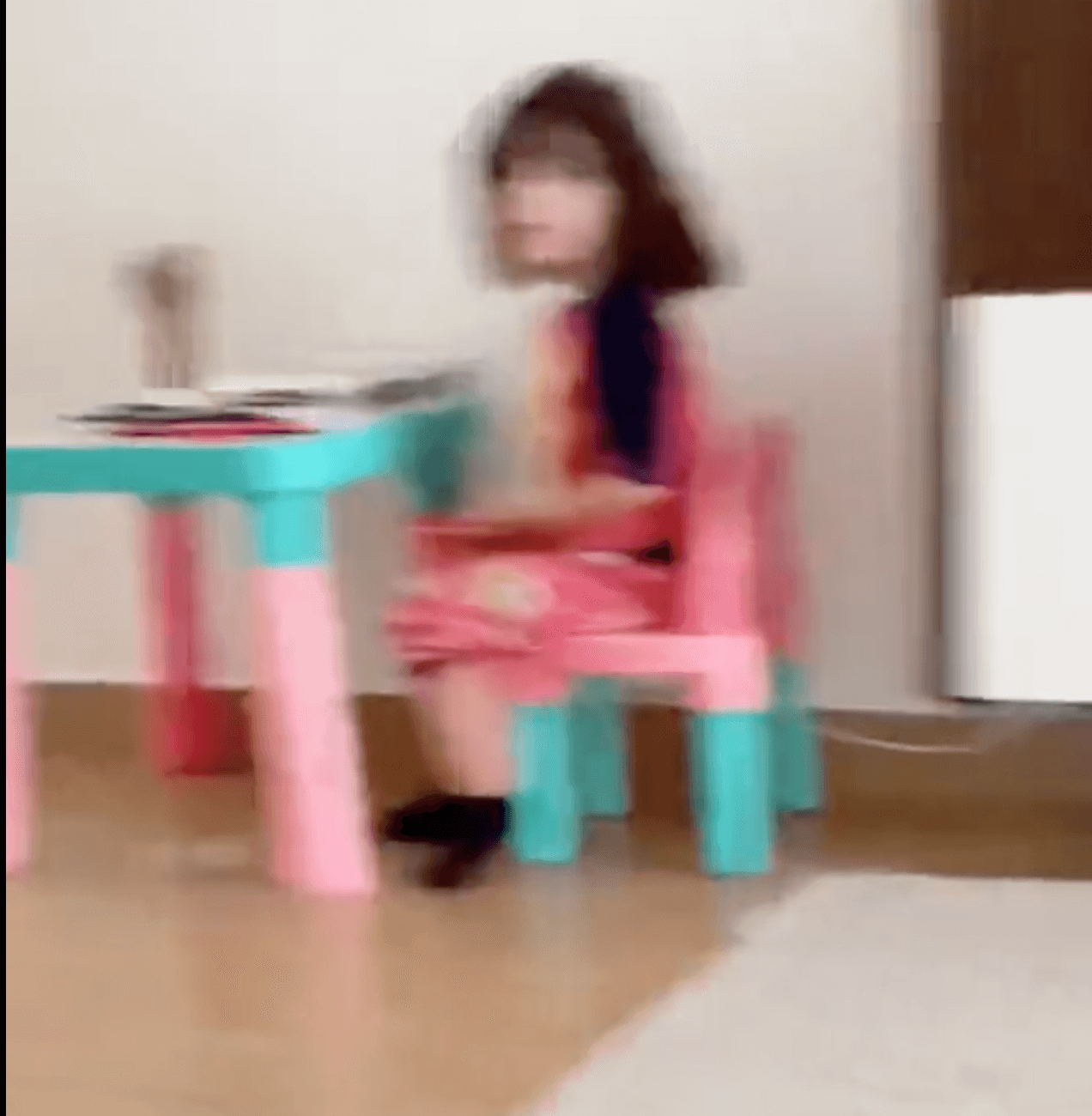 menina-ve-fantasma